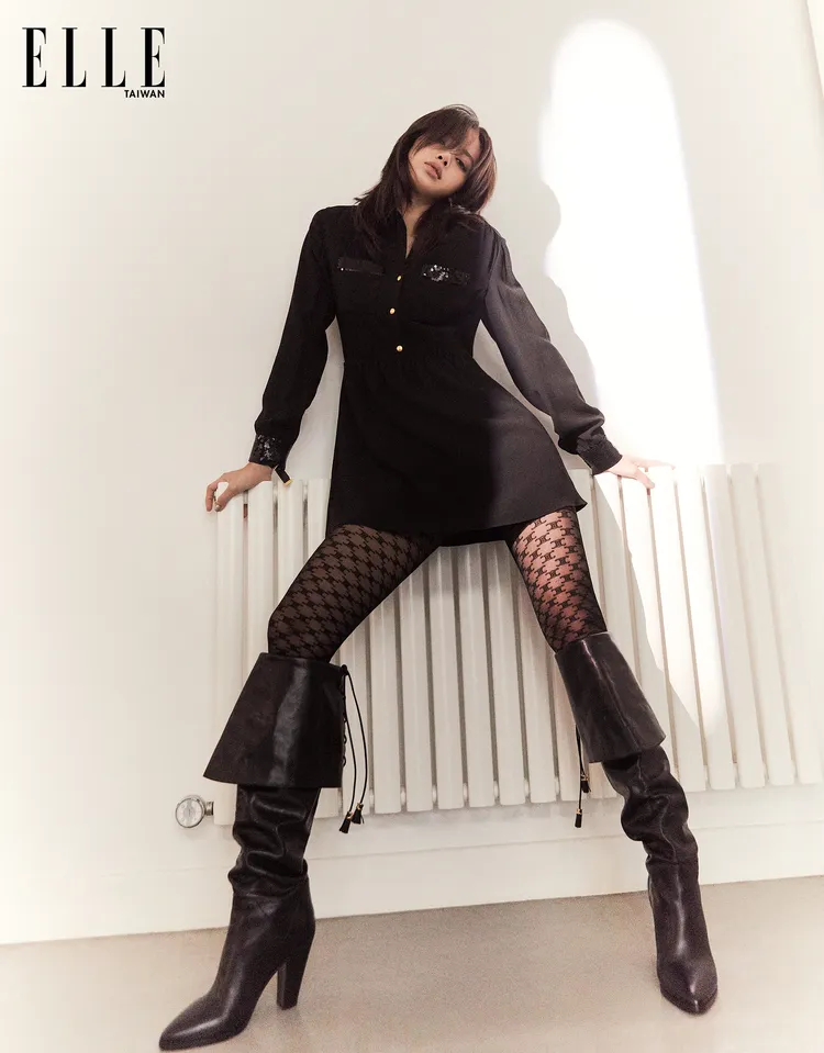 Lisa拍攝《ELLE》封面。《ELLE》國際中文版雜誌提供