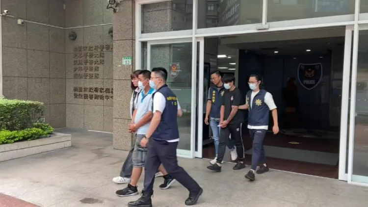 葉男、陳男遭警方移送。翻攝畫面