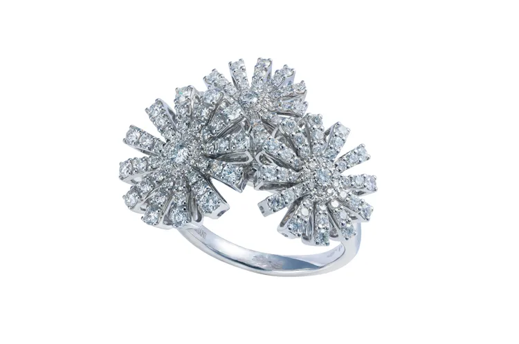 Margherita瑪格麗特 18K白金鑲鑽戒指， 35萬6000元。品牌提供