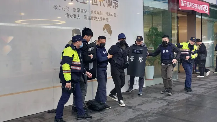 桃警防搶演練。桃園警分局提供