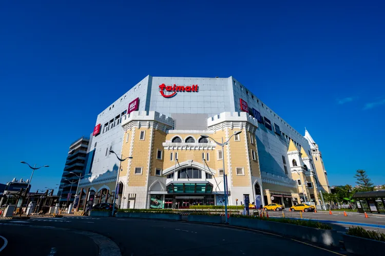 開車約10分鐘即可進入南崁市區，至台茂購物中心、COSTCO生活機能便利。