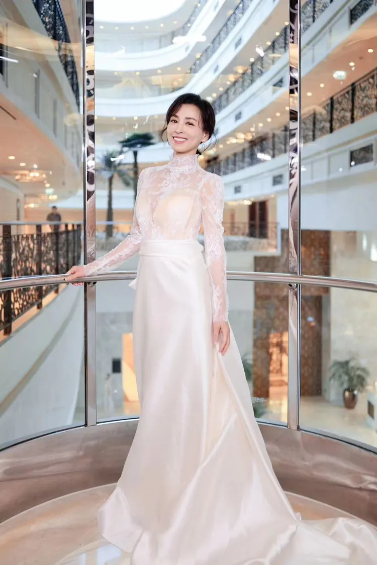 張庭神清氣爽。