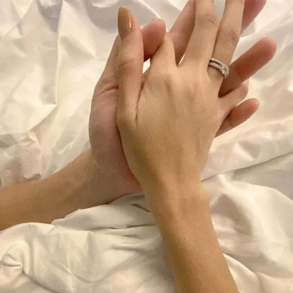 李銘忠請朋友設計和訂做鑽戒。