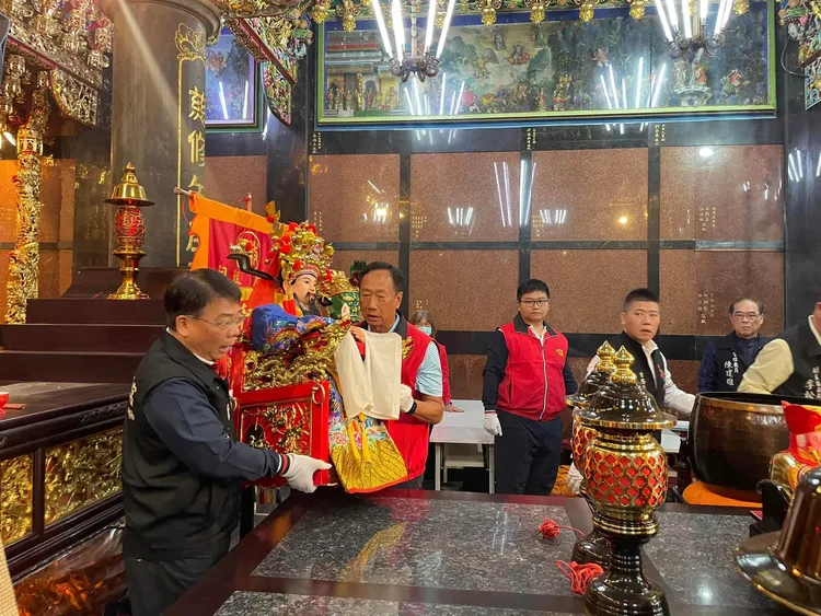 板橋慈惠宮是郭台銘幼時發跡處。翻攝臉書板橋慈惠宮