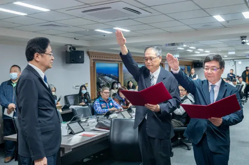 桃園市府秘書、政風2處長宣誓就任 張善政:盼建設幸福廉能的桃園