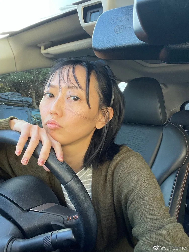 孫燕美不滿父母偏愛明星姊姊。翻攝孫燕美微博