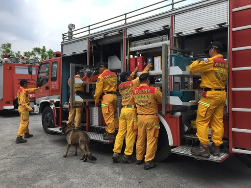 日本有難!能登半島7.6強震 消防署緊急動員:160人+4犬搜救隊準備好了