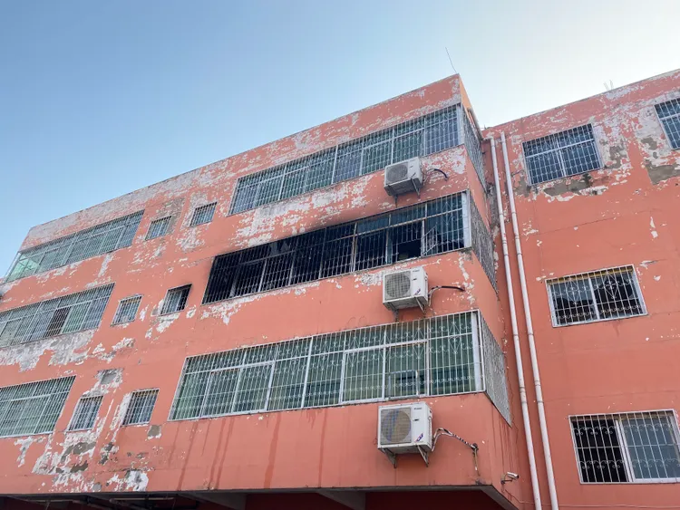 河南「英才學校」宿舍19日晚間發生火災，13童遇難。新華社