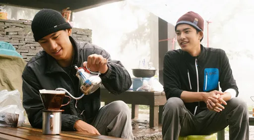 朱軒洋化身山林協作員體力不堪負荷 曾敬驊躺濕帳棚秒睡