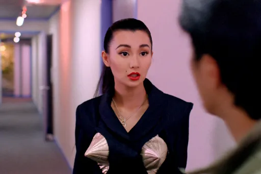 揭密!張曼玉拒穿「甜筒胸罩裝」 張國榮開口才點頭答應