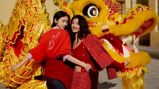 ba&sh讓法式單品也過年　走春穿搭就差粗花呢短裙、外套