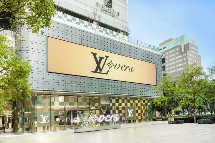 LV Pharrell Williams 2024春夏系列男裝快閃店外觀。品牌提供