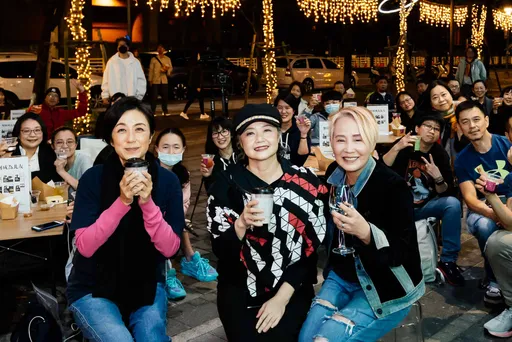 金智娟化妝技巧有待加強 被張小燕笑虧:腮紅像猴子屁股