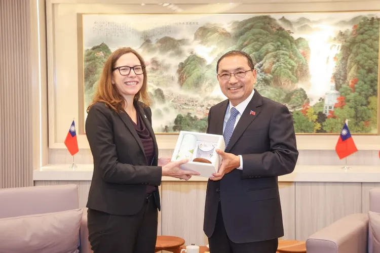 侯友宜感謝羅森伯格協助台美溝通。翻攝畫面