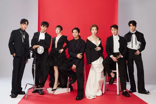 蔡淑臻、温昇豪等喜迎龍年棚拍賀卡 團聚期許新年好運攏總來