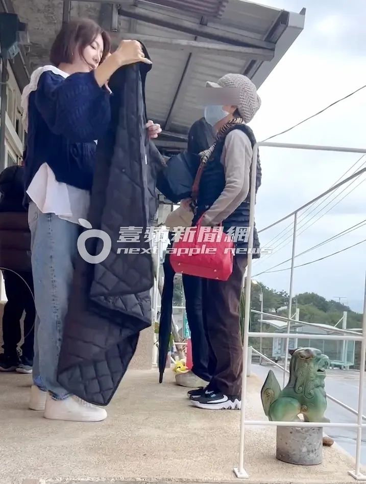 宋米秦一身藍色系列打扮。特勤中心攝