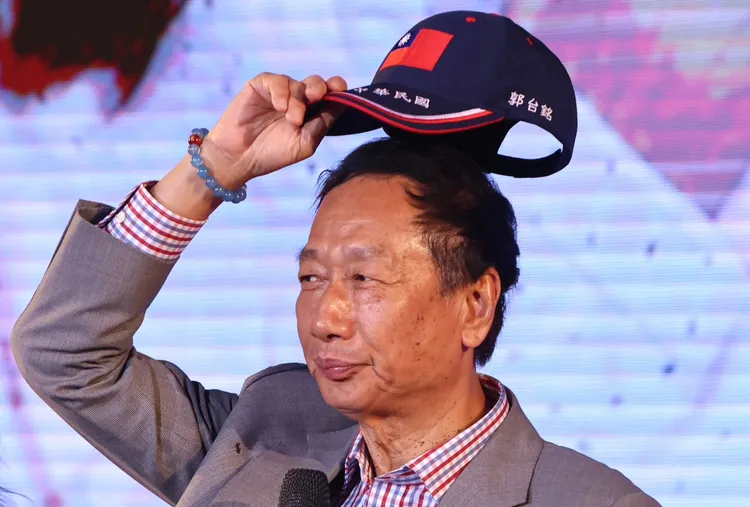 學者認為，郭台銘最初與侯友宜競爭，讓國民黨起手式就落後。資料照片