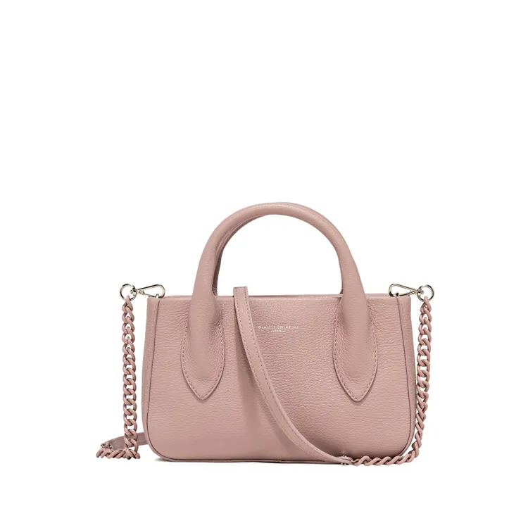 Carlotta中型手提包，8800元。品牌提供