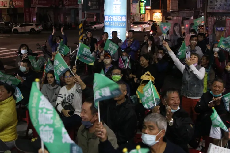 支持者開心高喊勝利。林宜瑾競總提供