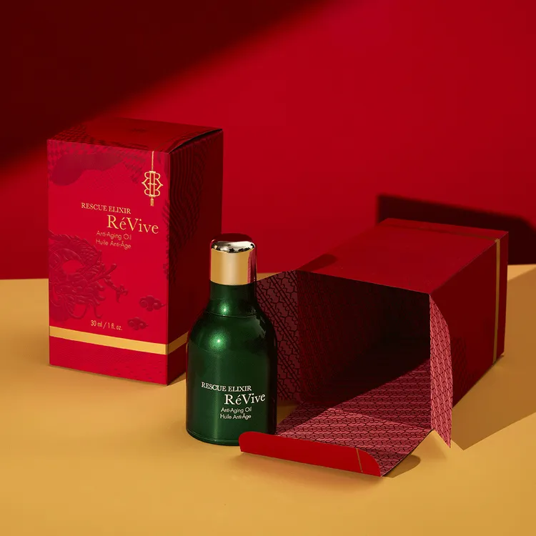 RéVive極緻特潤精華油龍舞春風新春限定，30ml／1萬1500元。品牌提供