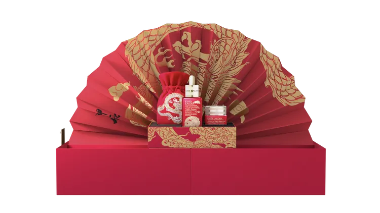 黑鑽尊榮會員獨享只送不賣祥龍獻瑞禮盒。品牌提供