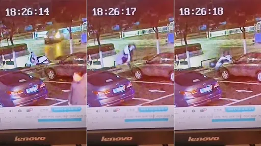 傻眼片|路旁無人機車「突然自己前空翻」 民眾傻眼直呼見鬼