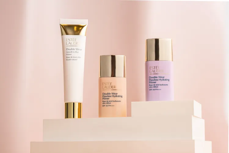 雅詩蘭黛推出3款妝前乳新品，粉持久毛孔隱形柔焦妝前乳（左）2400元、粉持久氣色美美蜜桃乳（中&右）各2200元。品牌提供