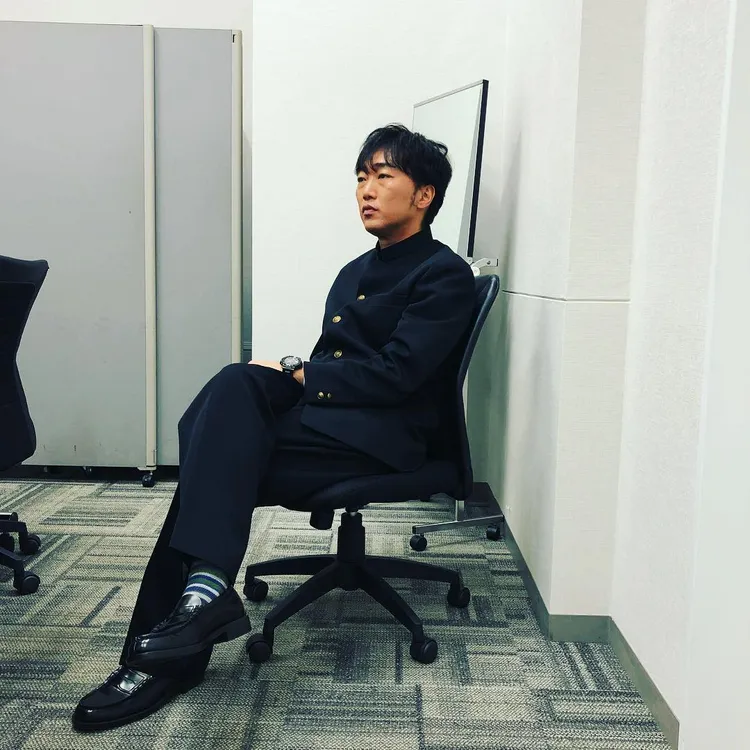 小澤一敬堅決否認幫忙獵豔。翻攝ozawakazuhiro IG