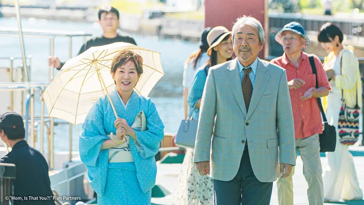 吉永小百合（左）片中與寺尾展開黃昏戀。原創娛樂提供