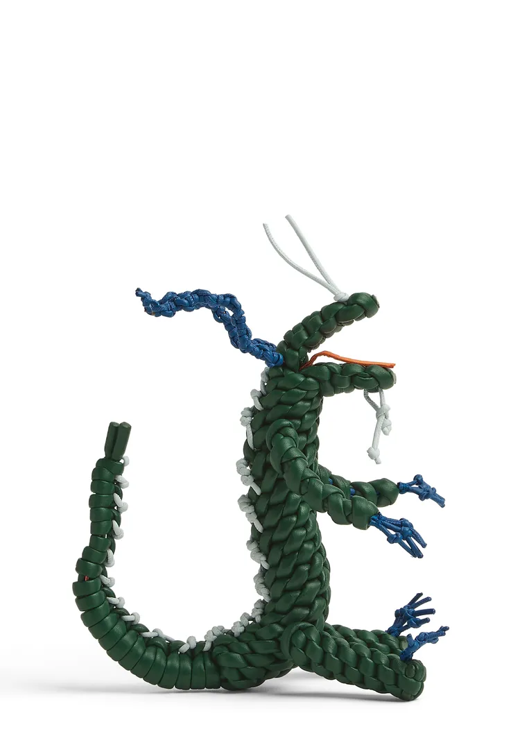 INTRECCIO編織皮革造型裝飾，5萬1300元。品牌提供