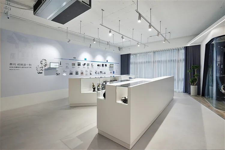全臺唯一蔡司品牌博物館，一睹蔡司百年光學歷史與成就。