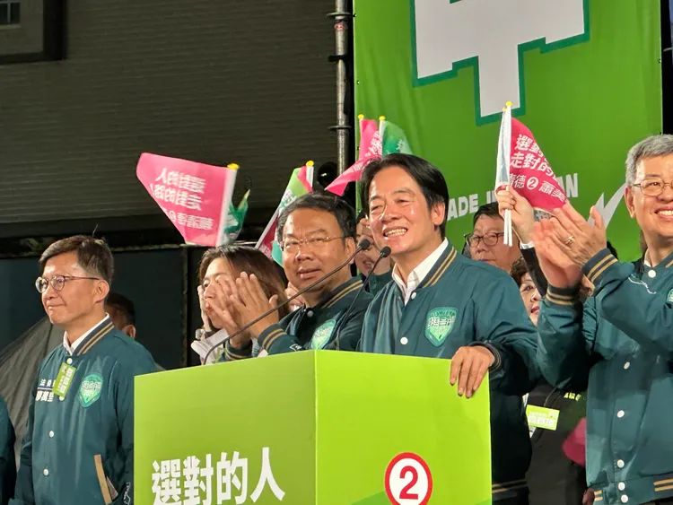 賴清德即便重感冒也掛著笑容。潘袁詩羽攝