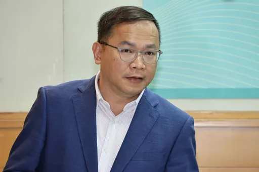 槓上《夜夜秀》逼鄭運鵬表態？　王義川喊話：讓你們失望了