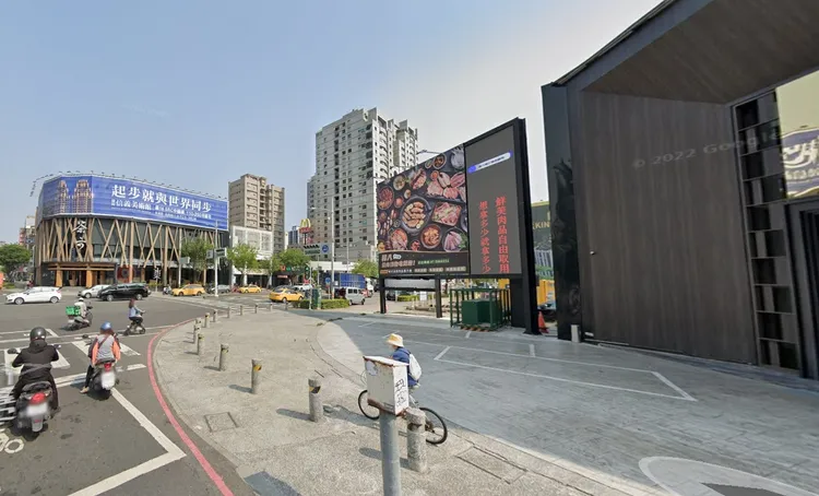 「茶六」與「韓八」兩家餐廳，月租金分別為60與80萬元。翻攝google map