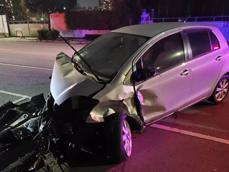 羅男轎車。民眾提供