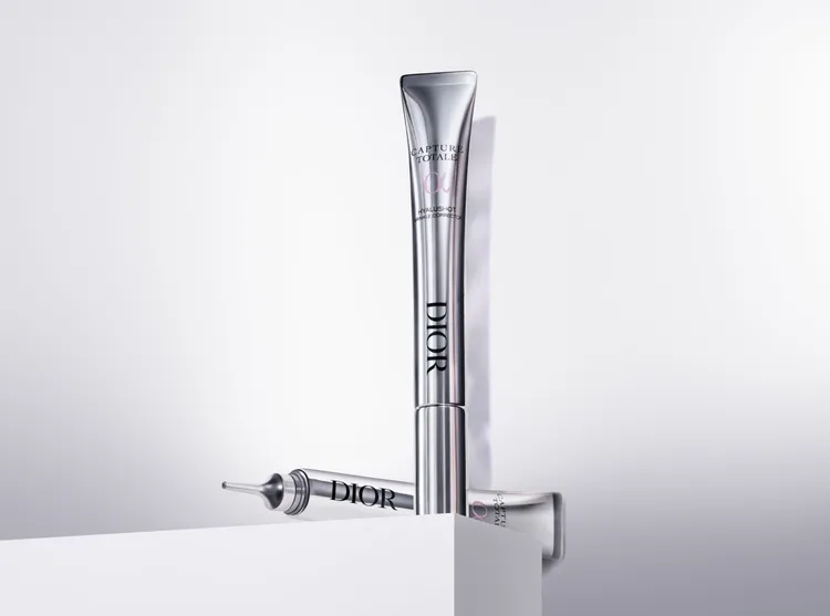 Dior逆時能量超擊抗皺筆，15ml／3400元。品牌提供