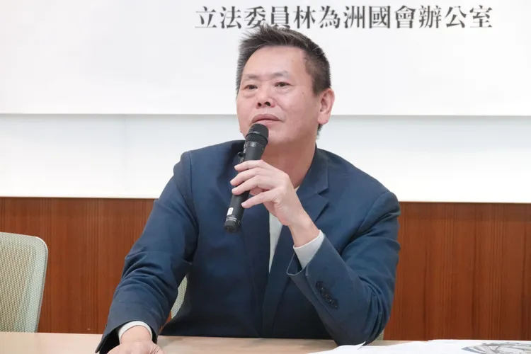 林為洲表示願意看羅致政身體。資料照片