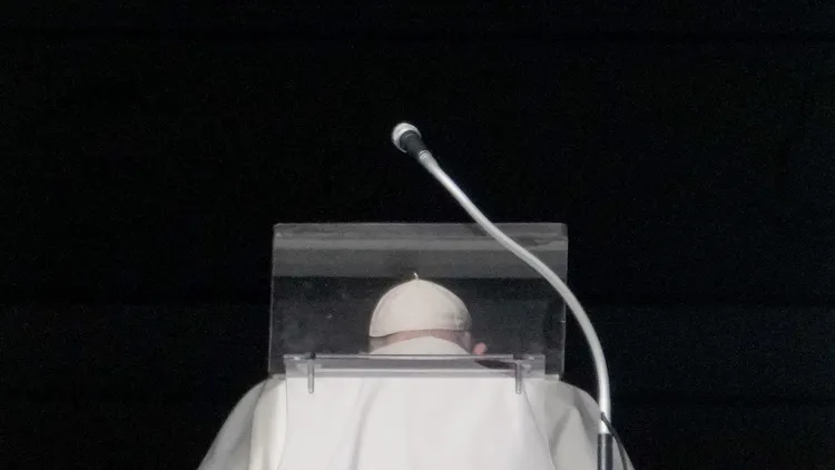 教宗方濟各的決定，極其少見的受到部分非洲國家的消極抵制。美聯社