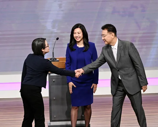 趙少康「怕口誤」講比較慢！辯論隱藏內容曝　給蕭美琴、吳欣盈80分