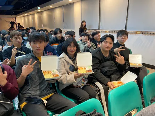 移民署X麥當勞前往莊敬高職 緬甸美食解僑生思鄉情