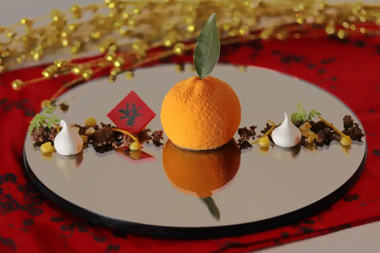 巴賽麗廳La Brasserie 桔子造型慕斯。業者提供
