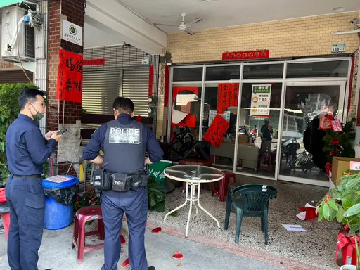 抓到了！醉男訪友找嘸人　竟砸立委鍾佳濱服務處洩憤