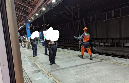 台鐵浮洲站驚傳人身事故　區間車進站撞上落軌旅客