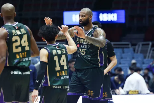 NBA「表弟」納悶:你中文這麼好? 阿巴西:我台灣長大