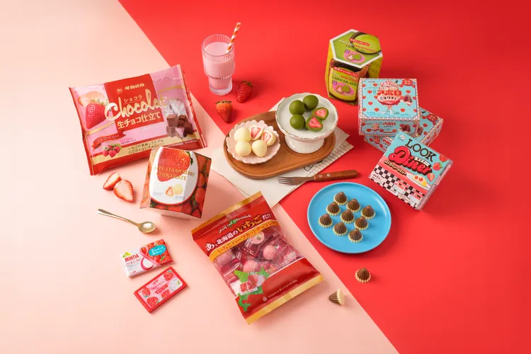 DON DON DONKI推出各式草莓風味的巧克力。業者提供