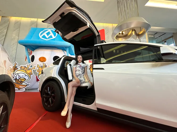 全聯福袋大獎有特斯拉。陳怡文攝