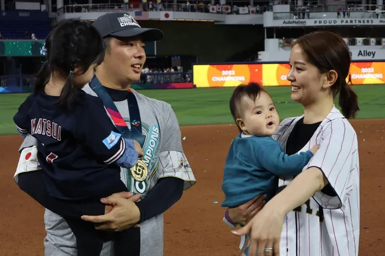 松井裕樹和老婆石橋杏奈。  翻攝annaisbs_92  IG