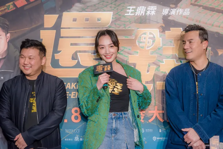 蔡思韵瘋狂被餵食臨時換服裝。甲上提供