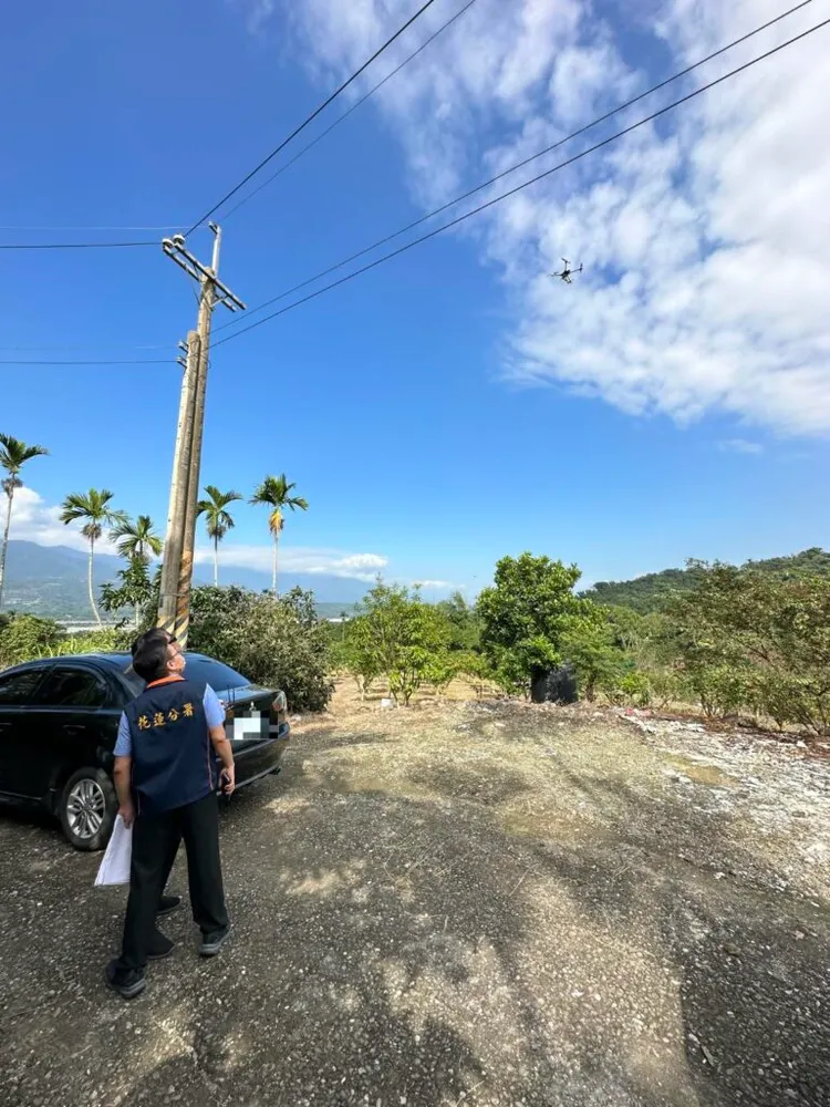 全國首例！空拍機查封土地。翻攝《記者爆料網》