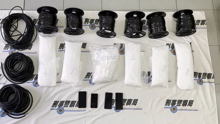 警方在電纜線捲軸上共起獲18.3公斤愷他命毒品。警方提供